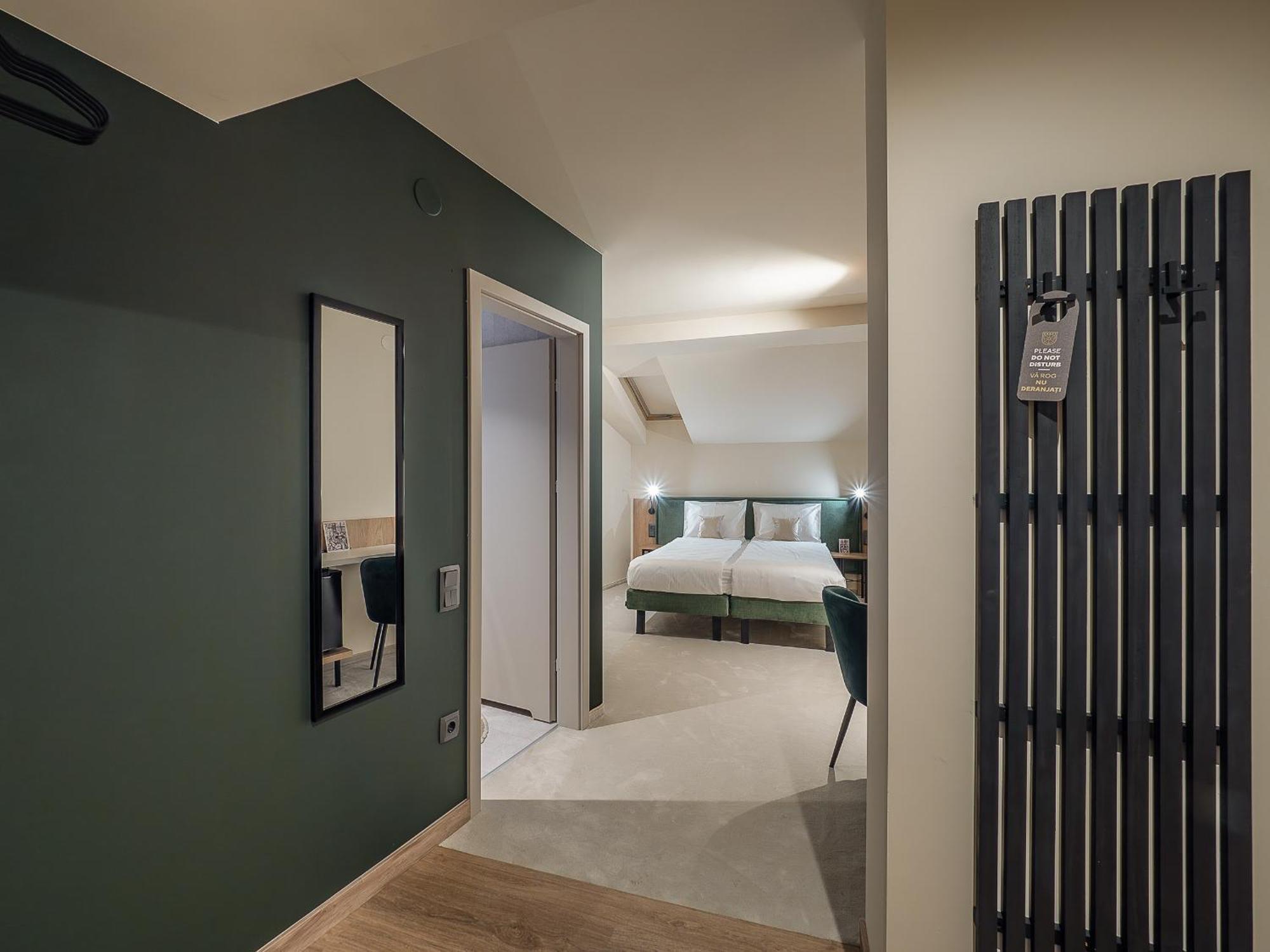 Craft Inn - Boutique Hotel ซีบิว ภายนอก รูปภาพ